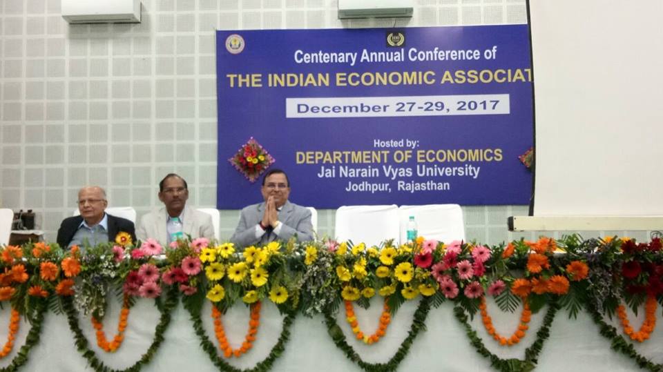 profappandey's tweet photo. #ProfAdyaPrasadPandey Vice Chancellor @ManipurUniv delivers lecture in #Cenetary Annual Conference of #IndianEconomicAssociation organised in Jai Narayan Vyas University( #JNVU ), #Jodhpur on contributions of Prof. PR Brahmananda in #IndianEconomy. https://t.co/g36CVU4B4v