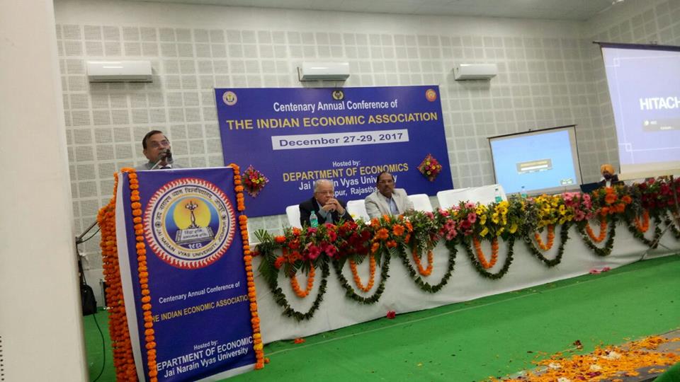 profappandey's tweet photo. #ProfAdyaPrasadPandey Vice Chancellor @ManipurUniv delivers lecture in #Cenetary Annual Conference of #IndianEconomicAssociation organised in Jai Narayan Vyas University( #JNVU ), #Jodhpur on contributions of Prof. PR Brahmananda in #IndianEconomy. https://t.co/g36CVU4B4v