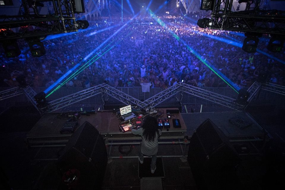 DreambeachFest's tweet photo. #RT si tienes ganas de volver a disfrutar de un CARPAZO. 💣 https://t.co/Q5SxjVtkHR