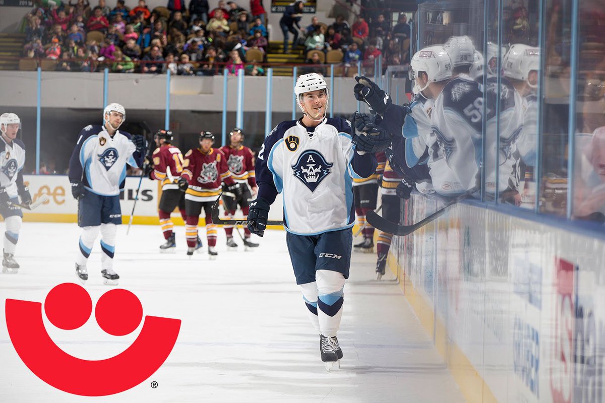 mkeadmirals's tweet photo. It's #WinningWednesday brought to you by @Summerfest Just retweet this photo and you could win FOUR tickets to Summerfest! https://t.co/6o9tfz2Ljl
