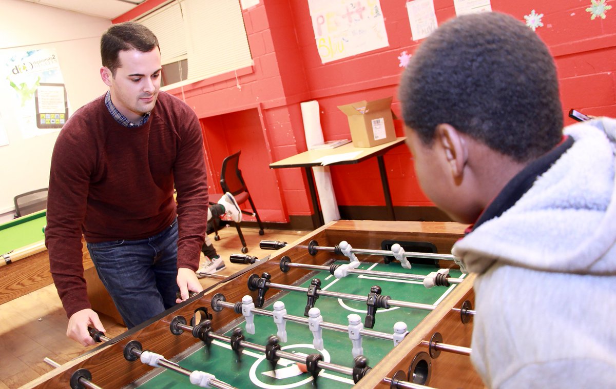 UnitedWayCLE's tweet photo. #WaybackWednesday to when #UWYoungLeaders surprised the @Clevekids with games, books &amp; more! 🎄 #WBW https://t.co/QCaAMDzVsa