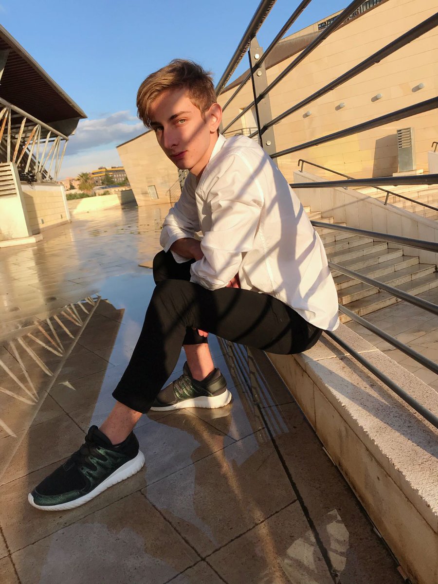 Formation_X_'s tweet photo. Member: [Instagram] @ laurent.gagne 🌹

Role> Visual, Dancer
Name> Laurent
Age> 16
BDay> 7th Dec
Something about me> I love reading and listening to music, I've been dancing all my life and I love shopping 🌌🙈

#FormationX https://t.co/dWSjpdIa5N