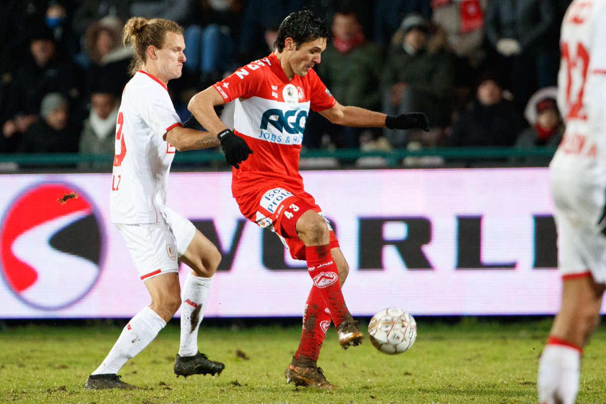 lesoir's tweet photo. #DRECT Courtrai – Standard: les Rouches, réduits à dix, rejoints au score (direct commenté, 1-1)
https://t.co/Y05CWslKJK https://t.co/uwr9oxAgDM