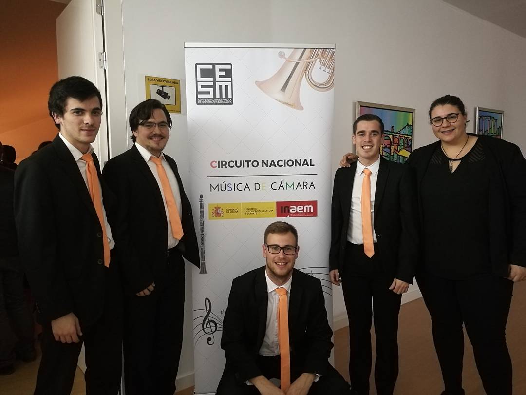 AirBrassQuintet's tweet photo. #Concierto finalizado en #Miajadas junto a #Klexos @CulturaMiajadas @CESociedadesM https://t.co/EcUFR4cMxk