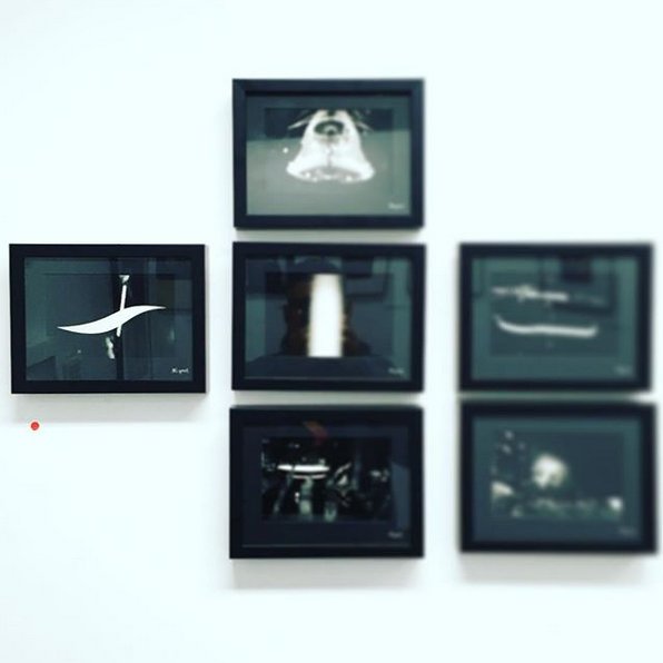 Acabamos de descubrir que se ha vendido una flama en el mercadillo fotográfico navideño de la librería <a href="/Railowsky_/">Librería Railowsky</a>.

instagram.com/eldiariindulta…