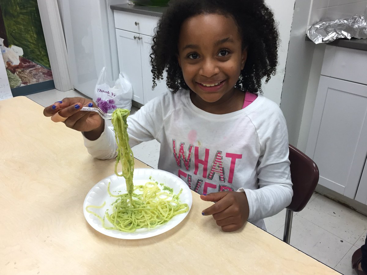 BeyondOrganicD's tweet photo. Not only does BOD teach ecology, design, agriculture, art, and #sustainability but cooking as well. Don't forget to sign up for the BOD Newsletter: https://t.co/X8Fapz13Ll No spam. Keep up with our groundbreaking work in 2018 and beyond. #BeyondOrganicDesign #permaculture https://t.co/I1eL4clH9J