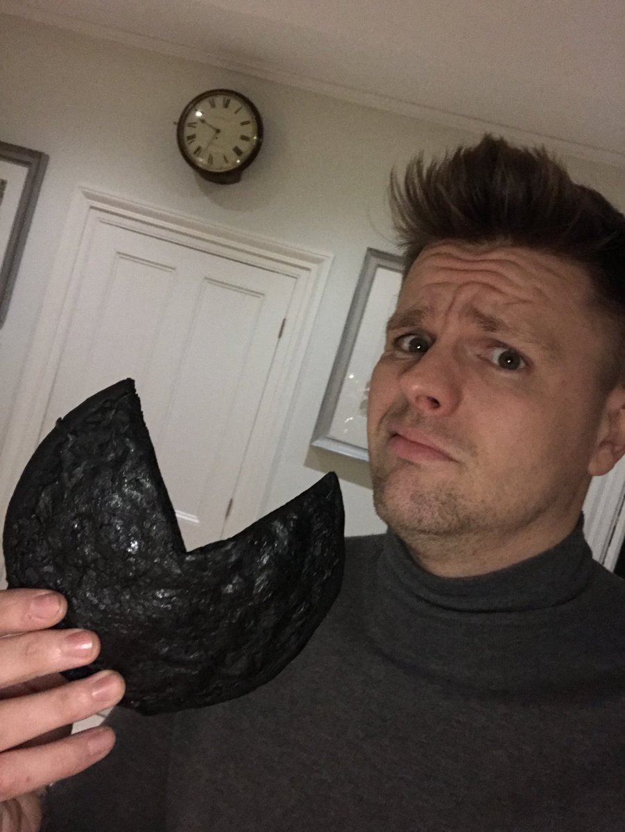 mrjakehumphrey's tweet photo. It seems I’ve left a pizza in the Aga for 3 days. It was cheese and tomato. 

Any takers...?😳 https://t.co/h5xZaEoHlT