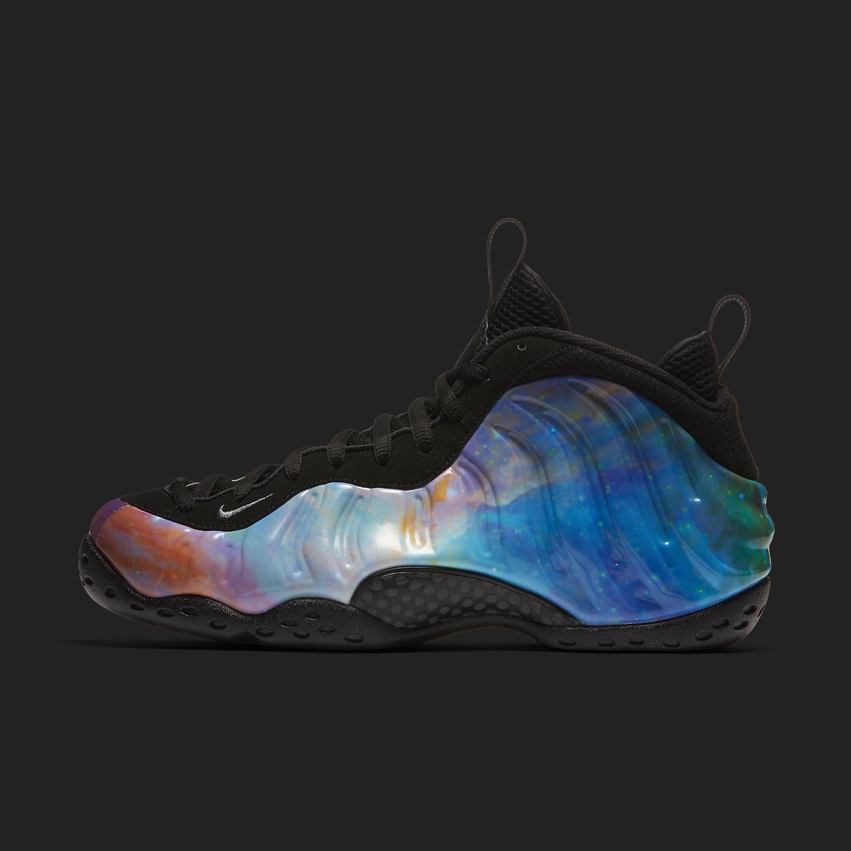 J23app's tweet image. “Alternate Galaxy” #RemoveBeforeFlight #OfficialLook