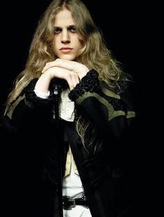 Flipped account! 

~Human Lestat!
~Vampire Chronicles RP 
~Ships with Nicolas 
~Mature Content 
~Crossover Friendly 

Retweet, s'il vouz plaît?