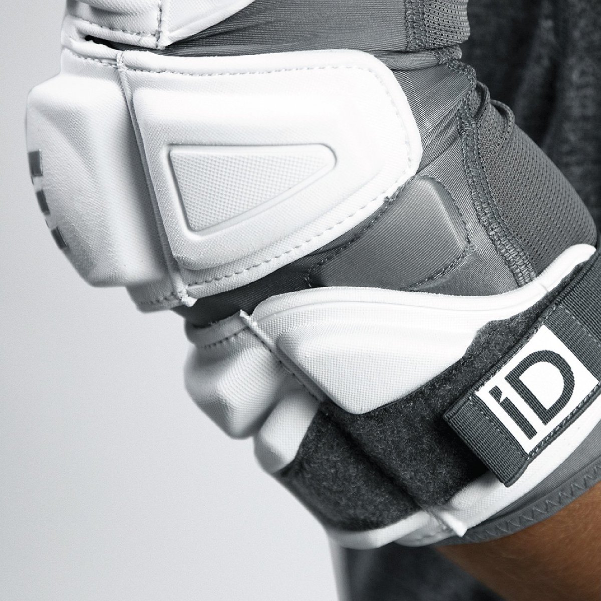 Epochlax's tweet photo. Providing ample protection in a sleek profile, the iD Arm Pad is loaded with technology for a great value. Find iD in-store or online today #LivePlayBe #FindYourIdentity #IdentifyYourGame #iD #iDProtective #Lacrosse #Lax https://t.co/u5CzRl0lgS