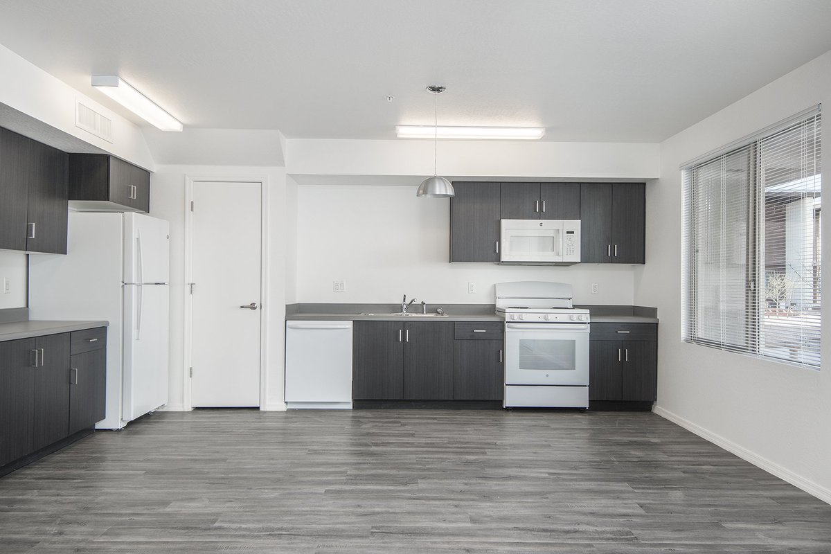 TofelDent's tweet photo. Tofel Construction is proud to announce the completion of Rosewood Court, Phase 1, which consists of a 50-unit, multi-family housing development located in @CityofPhoenixAZ. We thank Kellogg + Associates for their excellent partnership to make this project a great success. https://t.co/qEbqYzKKAJ
