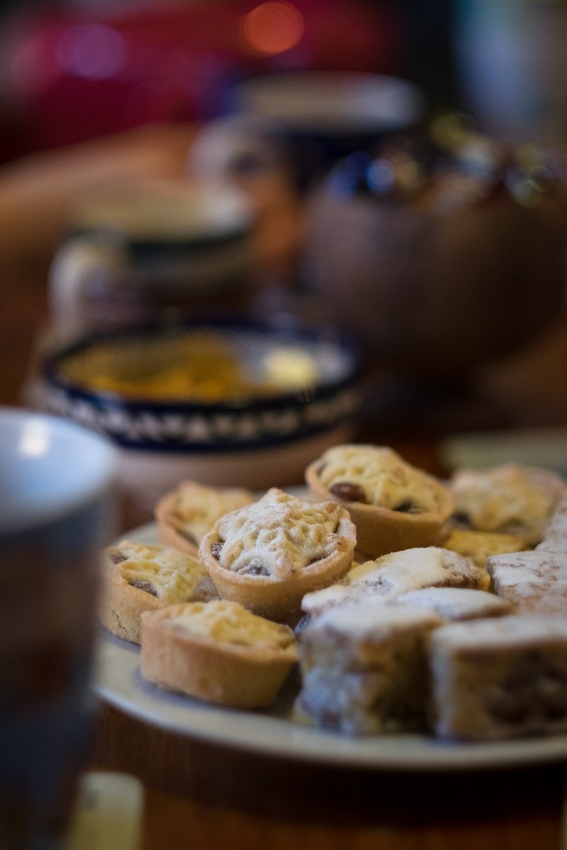 benstoneyphoto's tweet photo. 3. Share... with thanks to @claregordge for #Sharing ! #MincePies #Christmas #thinks100 #foodphotography #fujifilm https://t.co/oqrqD4iEYl