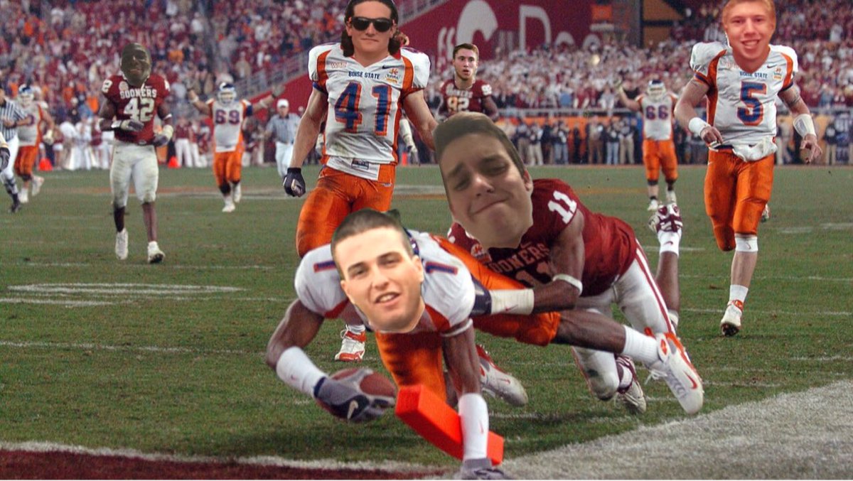 2017_AlumniGame's tweet photo. In game 3 Team Thomas defeats team Jeff 5-4 as @DylanJuengert scores the game winning TD off of a Hook and lateral! https://t.co/zBiML8FKF1