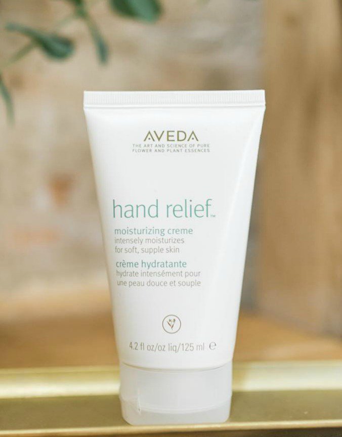 natural_alt's tweet photo. Your hands have been through a lot this year. Give them the TLC they deserve. 
#naturalalternativessalonspa #aveda #handrelief #treatyoself https://t.co/X0WCl6N588