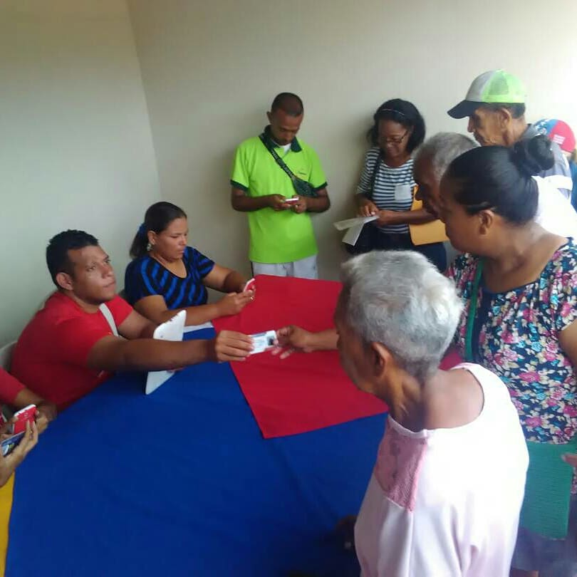 VILEIVYSGARCIA's tweet photo. Agradezco y celebro la respuesta que recibió el llamado que hicimos a nuestras abuelas y abuelos para la jornada de inscripción en la Gran Misión en Amor Mayor de quienes no se han beneficiado.
#JuntosLoHacemos 
#FalconEsNavidad https://t.co/4lSeB0Bbs6