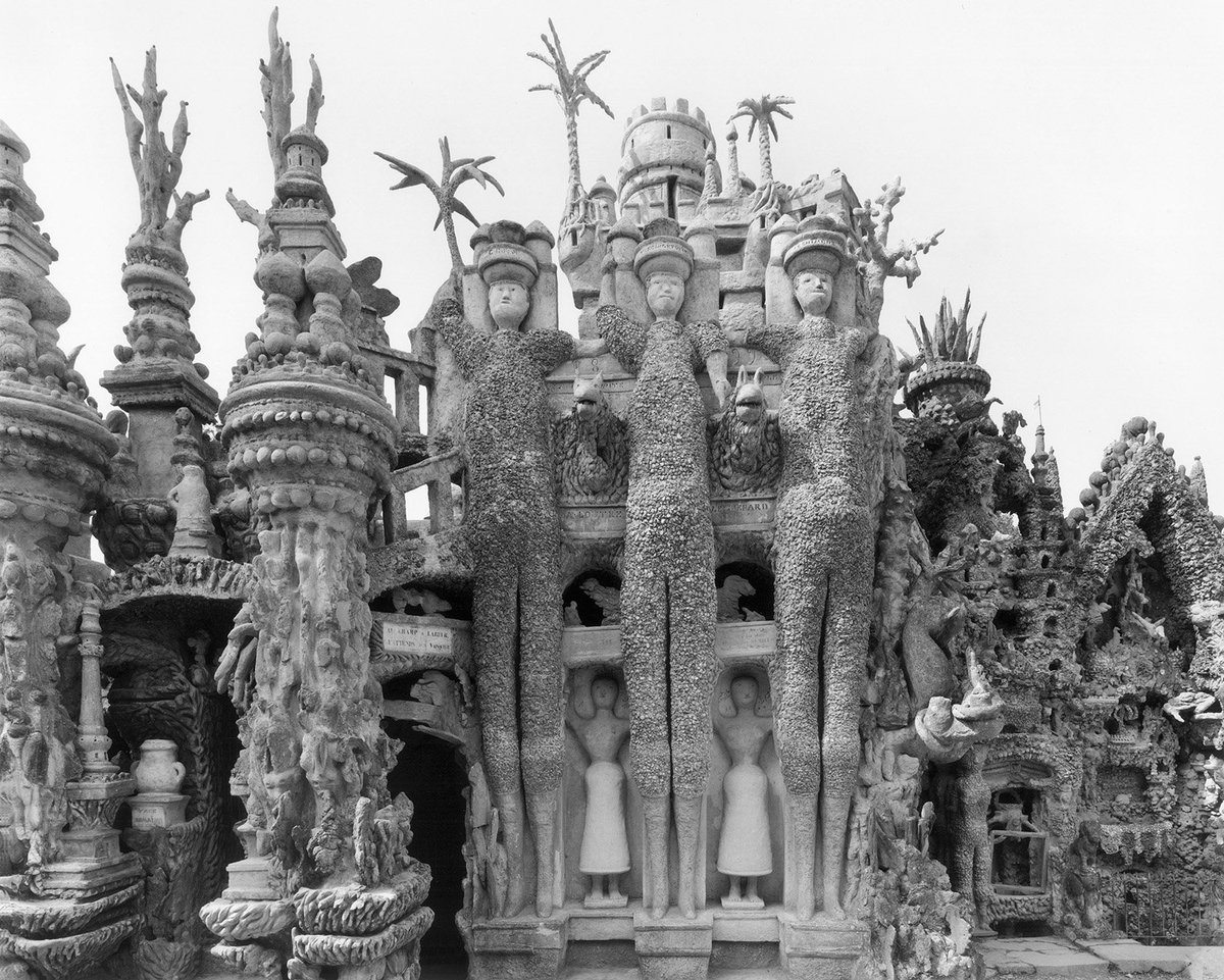 RawVisionMag's tweet photo. See Marcus Schubert's large format environment photographs in the new issue of #RawVision, on its way to subscribers now!
https://t.co/LXSdqJFJOU
#TheGiants #PalaisIdéal #Hauterives #FerdinandCheval #outsiderart #artbrut #artenvironment #selfbuiltenvironment #selftaughtart https://t.co/jLcAt8rVx3