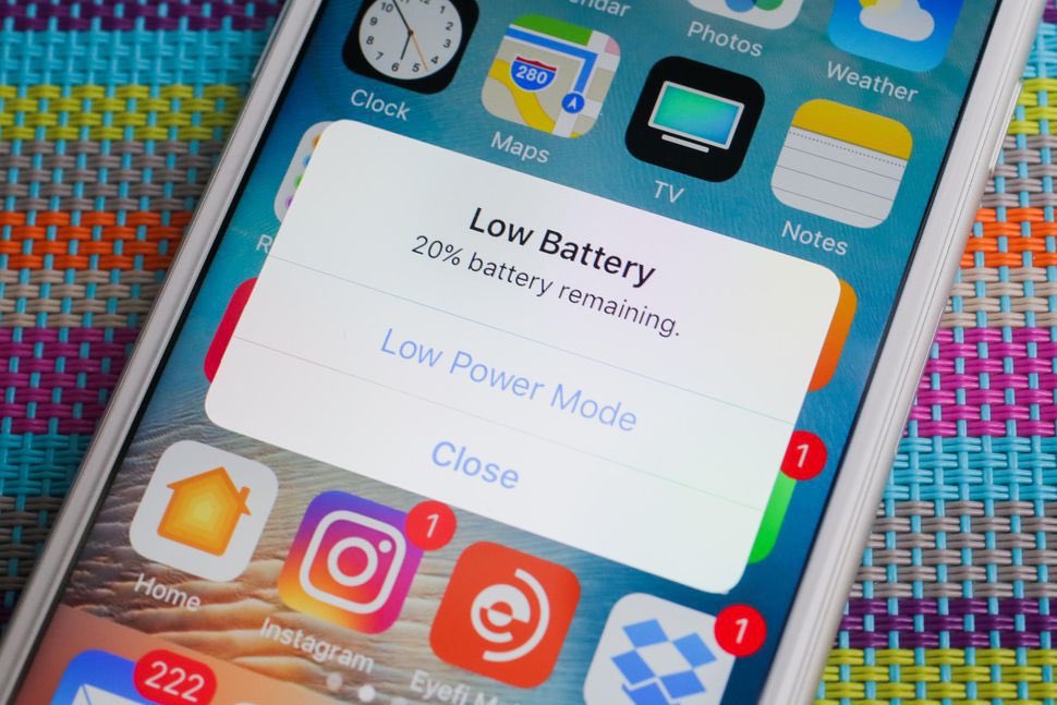 SheldonLeiba's tweet photo. Apple admits slowing slowing down older iPhones after being accused of planned obsolescence - and say they did it for good of customer. Ethical or unethical? https://t.co/FsuEwhrjJw