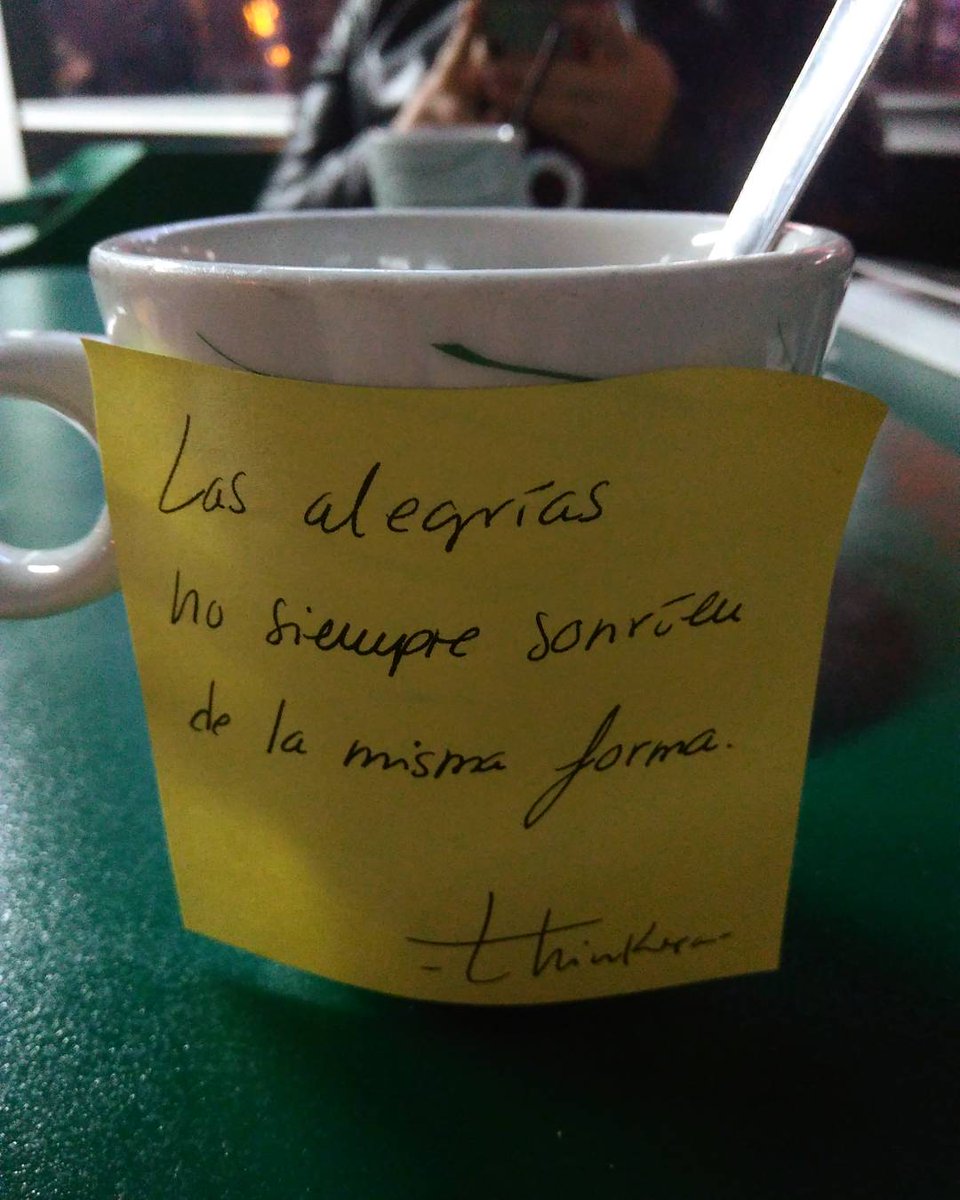 Thinkera_'s tweet photo. Ni con la misma intensidad.
Ni con los mismos labios.
#thinkeando #thinkera #alegriasysonrisas #intencionesdeclaradas https://t.co/fz3GMtVCFO