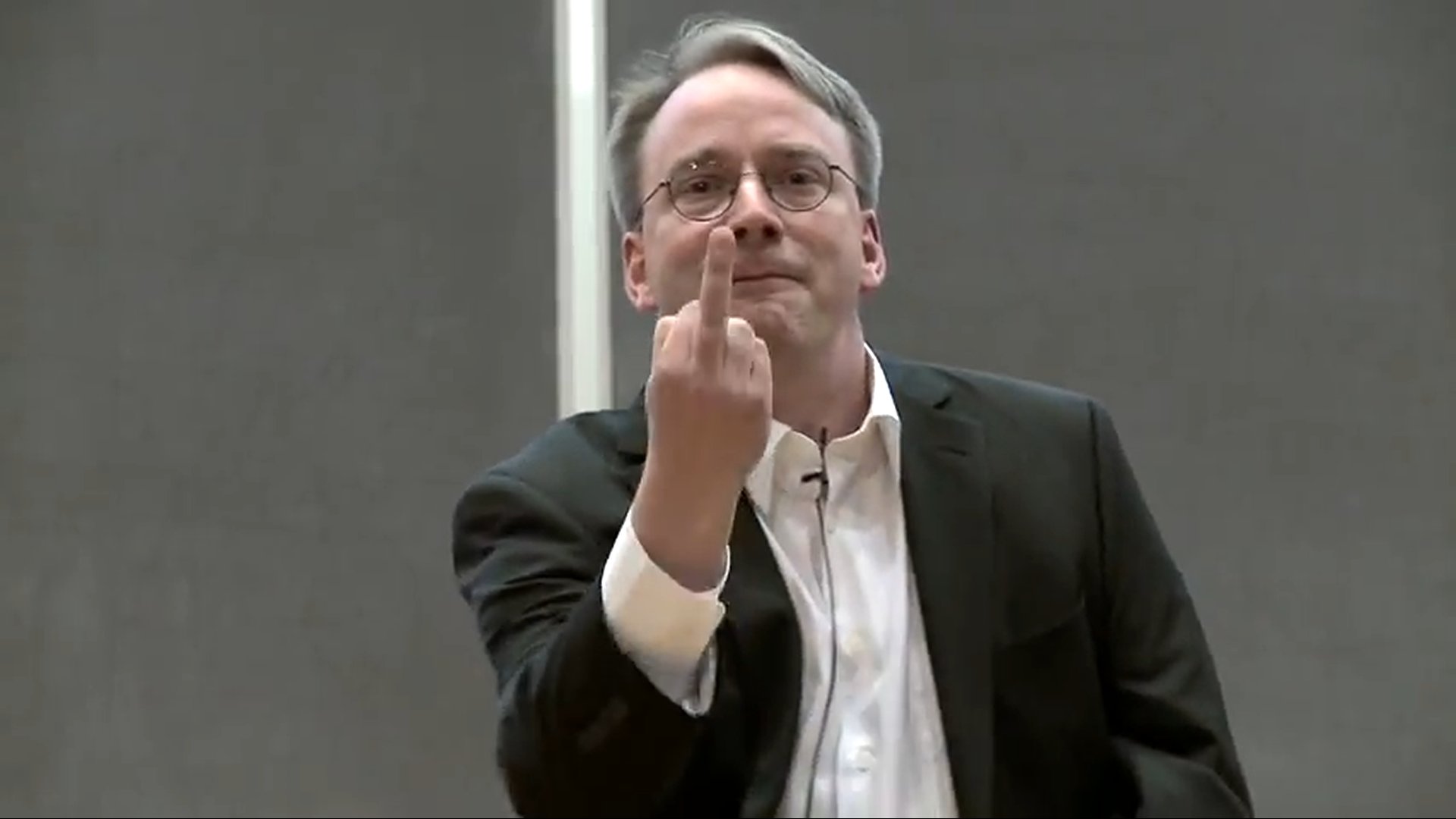 Happy birthday Linus Torvalds 