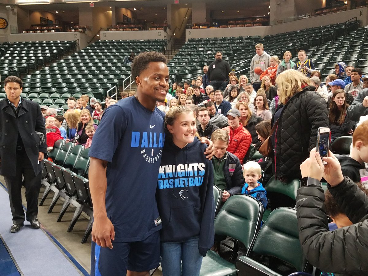 dallasmavs's tweet photo. .@YogiFerrell11 meets with alumni from his alma mater Park Tudor! #DALatIND https://t.co/3MxLVev7ta