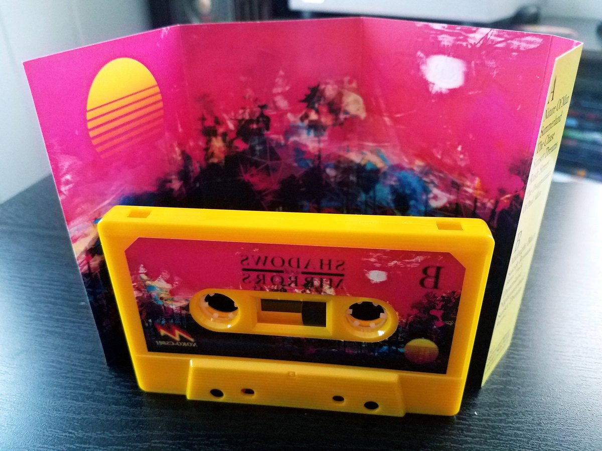 Still a handful of these #Summerland #Synthwave 
#Cassettes left 
👇👇👇
nokogirinami.bandcamp.com