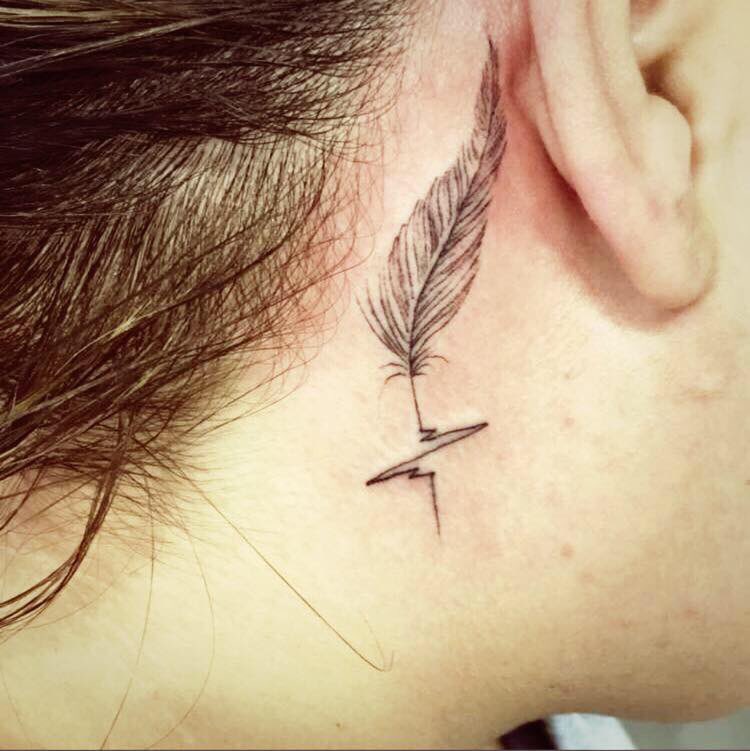 A fancy quill pen tattoo by @yvonnebyers_tattoo . . . #quill #quillpen # feather #feathertattoo #sandiegotattooartist #besttattoos #color... |  Instagram