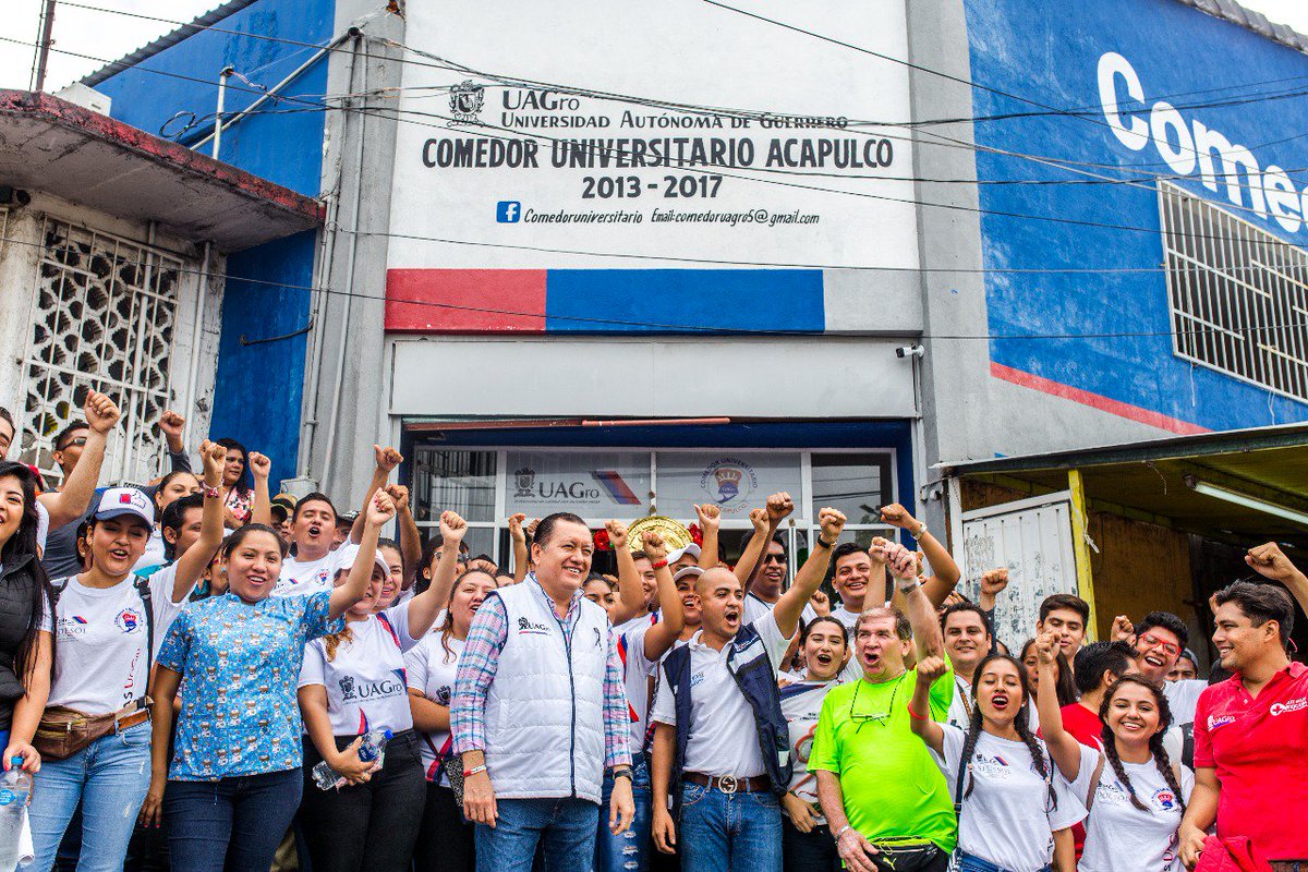 JavSaldana's tweet photo. Gracias a todos los universitarios por permitirme tener el honor de servirles, por su apoyo y por su trabajo diario para seguir caminando por la ruta de la calidad. https://t.co/zRsYQ6w6XW