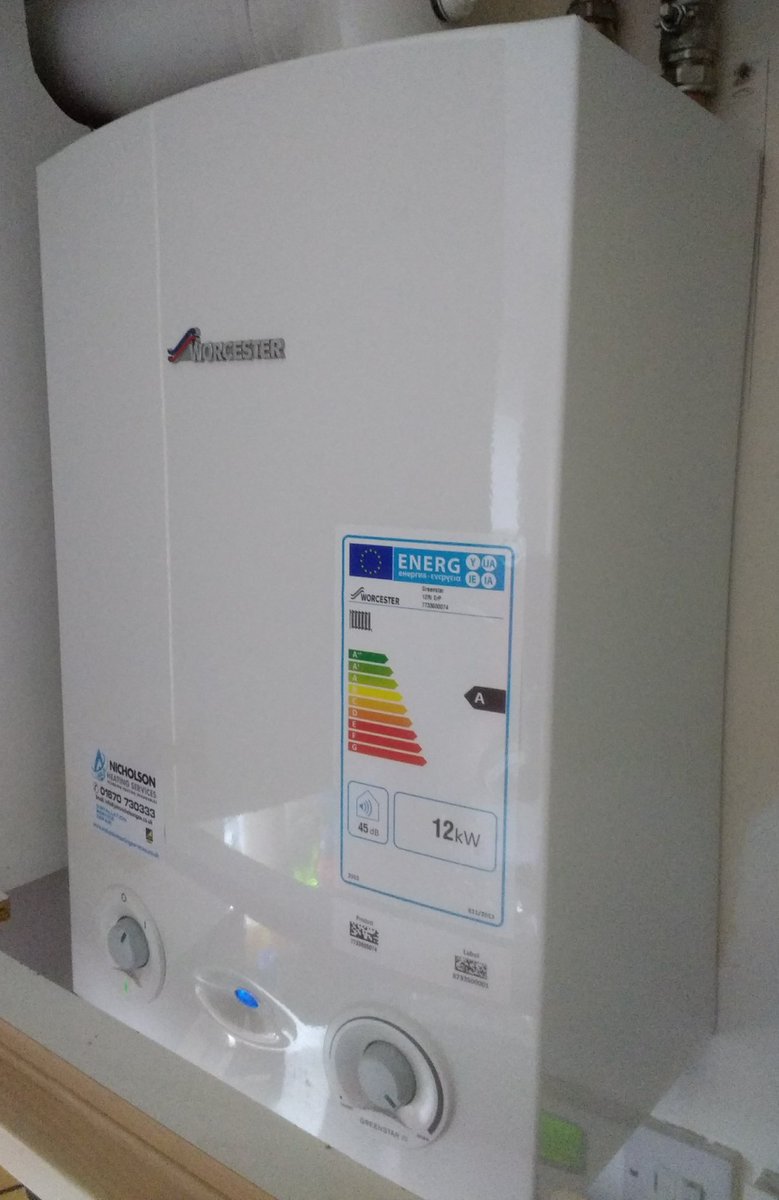 ZealousWD's tweet photo. FANTASTIC service by @NicholsonGas as always: boiler died on Tues, amazing new compact @WorcesterBosch fitted on Thurs before #Christmas and 5yr guarantee!!⭐😀 https://t.co/L6QU1ezws4