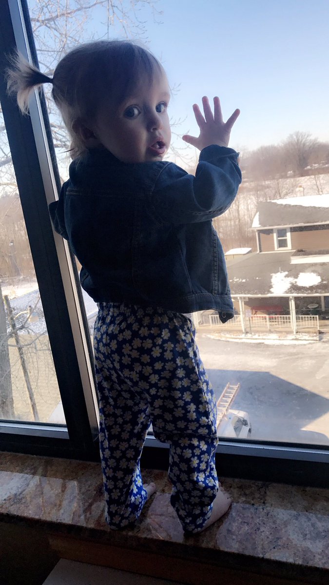 ayekayholden's tweet photo. She's so cute ugh https://t.co/NjxTUm60Gd