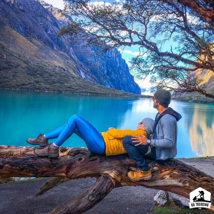 GoTrekkingPeru's tweet photo. 👉 #Llanganuco, hermosa laguna de aguas color turquesas en el Parque Nacional del #Huascarán. 🚣‍♂️
¿Te animas visitarlo? 😍 #Peru https://t.co/LyMIErjaQC