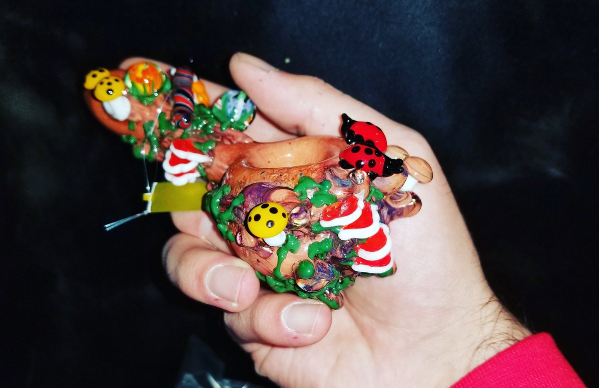 gotnorestraints's tweet photo. Look at this #beautiful #pipe by #Empireglassworks! #Gotnorestraints #Glasswithclass
https://t.co/vbeQZB8wL7 https://t.co/3xVXTXP9DO