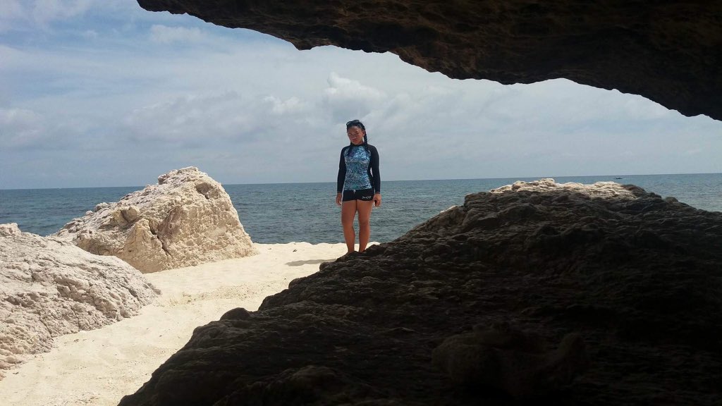 ChicksOfADMUFD's tweet photo. -Matalino
-Volleyball Captain/Coach
-Magaling Magdrawing, MagSketch, Magswimming,  Magbadminton
-Magaling sa Guitara at Piano
-Mabait, Mahilig sa Adventures, Mabilis magreply, Sweet, Malambing, Kalog . Nameet na lahat ng Volleyball Athletes. Mapagmahal
-Di ka Iiwan Magpakailanman https://t.co/W0di9zboyO