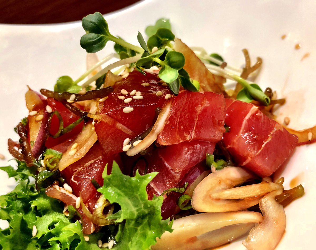 EricWearsTweed's tweet photo. @passion4travel @1TravelFoodie1 @TravelnPleasure @BusTravelLife @timeout @HatsuhanaHawaii @HiltonWaikiki Nibbling on natto and ika, along w/amazing #Hawaiian マグロポケ and a few pieces of 中とろand 大とろ！ Great いた舞さん (寿司シェフ) https://t.co/sU2sdXo4bu