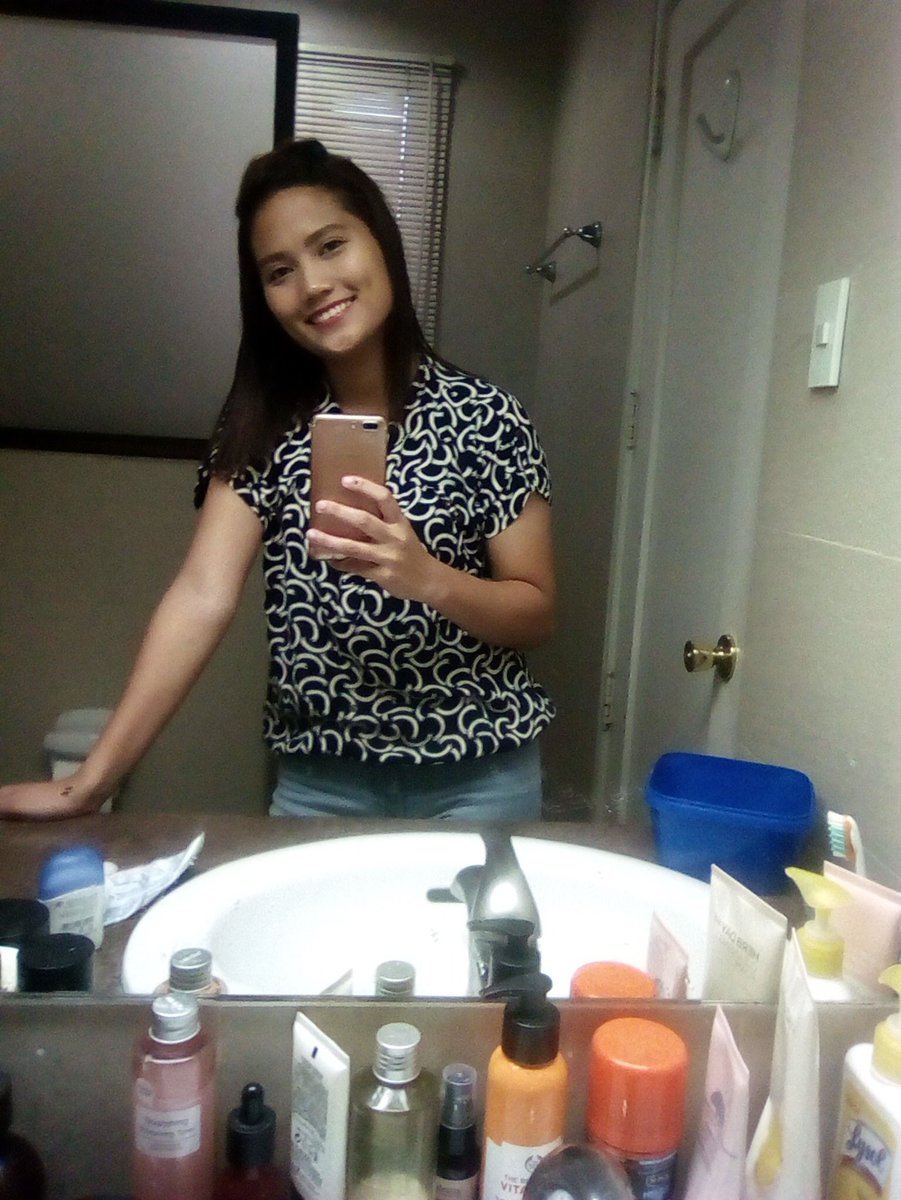 ChicksOfADMUFD's tweet photo. Vball player
3rd year college
Dancer
Mabait supeeeer https://t.co/xJVKZ7ch2I