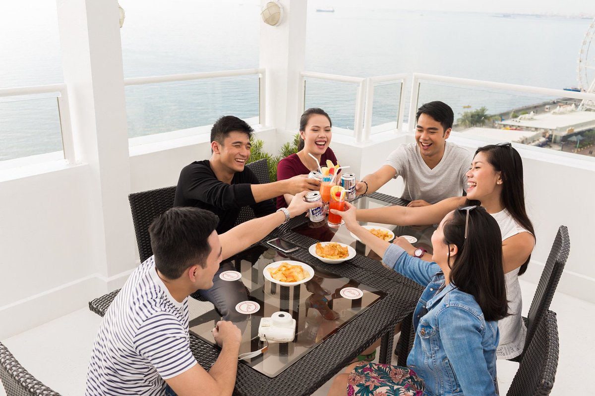 MicrotelPH's tweet image. No need to fly far for the ultimate barkada get-together! Book a stay with the whole gang at Microtel by Wyndham Mall of Asia and get one of the best views Metro Manila has to offer!

For more details, hit microtel-manila.com. #MicrotelPH
