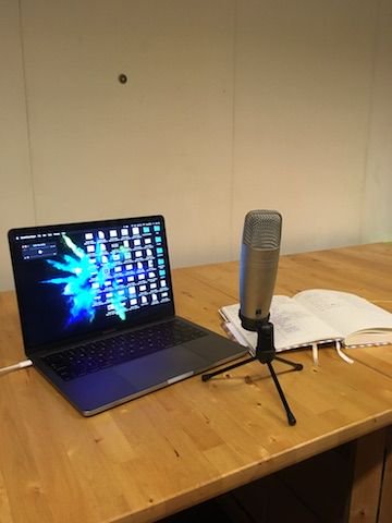 m_creativebrain's tweet image. What is this 'coaching'? One day, I wondered myself. 6am and I'm busy preparing DIY session so you can try for yourself. Only 3 days left to launch! Stay with me #committedto make 2018 the year of the women.