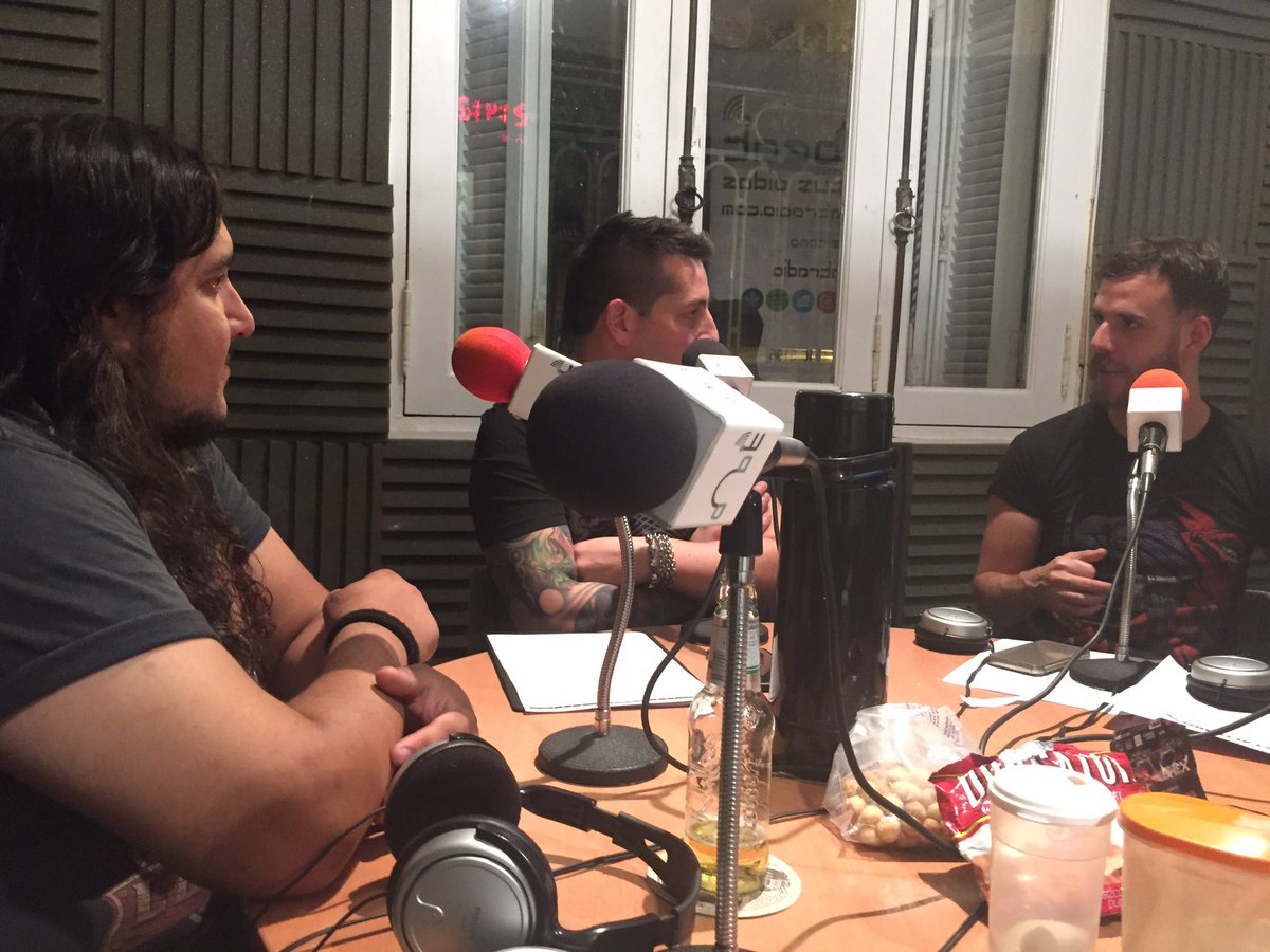 audiobeatradio's tweet photo. Seguimos con @metalizadosvivo y la entrevista a #Metaluria 

https://t.co/5y57NL8KPm https://t.co/L0aL1lONOD
