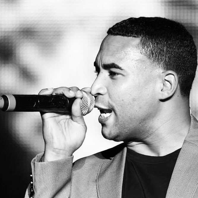 Más que llegar al #1 de los Charts latinos más importantes, su intención siempre fue llegar al corazón de la gente. A través de su misión social "HÉROES ANÓNIMOS" y su impresionante legado en la música sigue capturando corazones, por siempre el Rey. #HéroesAnónimos #FOREVER