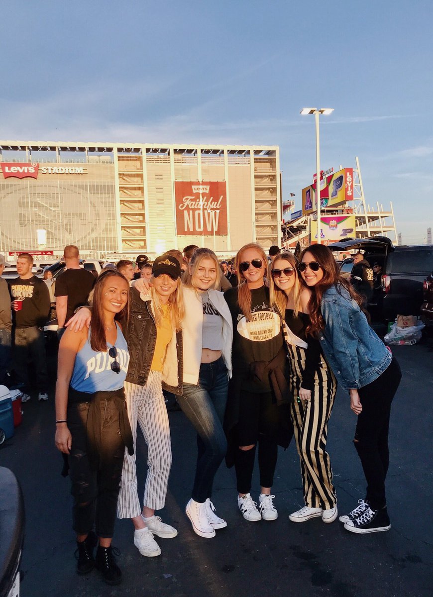 We don't take game days lightly, pi phi purdue cheering on our Boilers !!! Lets go <a href="/BoilerFootball/">Purdue Football</a> 🚂💫