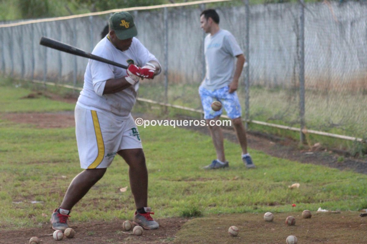 VaquerosPO's tweet photo. Los Vaqueros siguen su preparación rumbo al Nacional Juvenil 2018; mañana seguirán con los entrenamientos en el Horacio Mena mientras el tiempo lo permita #VamosVaqueros 

@resvieniqua @Tuttilipa @misspetpty #clinicasanmiguel #restaurantedecadas #kingsdogos #sportsnation https://t.co/4rtGU66QXV