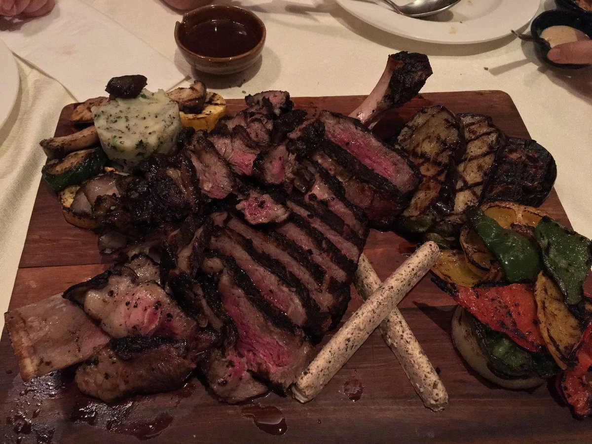 honeyean's tweet photo. This amazing 1.6kg of #Tomahawk fed 6 of us. Succulent and flavourful. #ChefsDiary #Birthday22 #DarlingNiece ❤️ https://t.co/LLjs8hPqYV