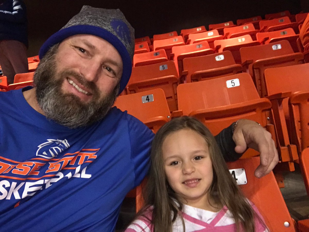Bohica33's tweet photo. At the game with my Little one.  #GoBroncos!  #BoiseStatembb https://t.co/E8BMkj4y2C