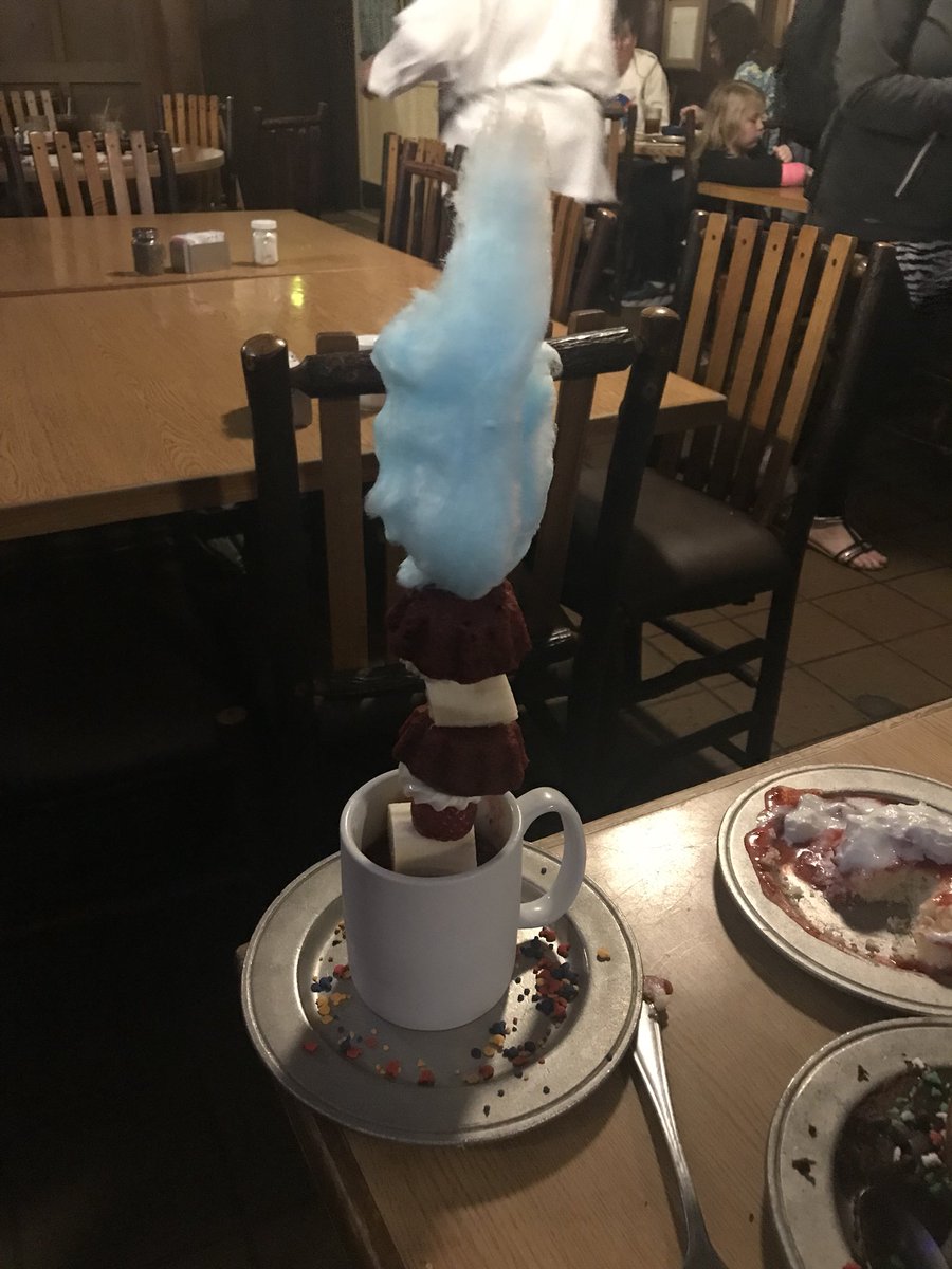 sjsowa's tweet image. The Chef at Trails End at the Wilderness Campground prepared a special dessert for Maggie’s birthday. #wdw #magicmade