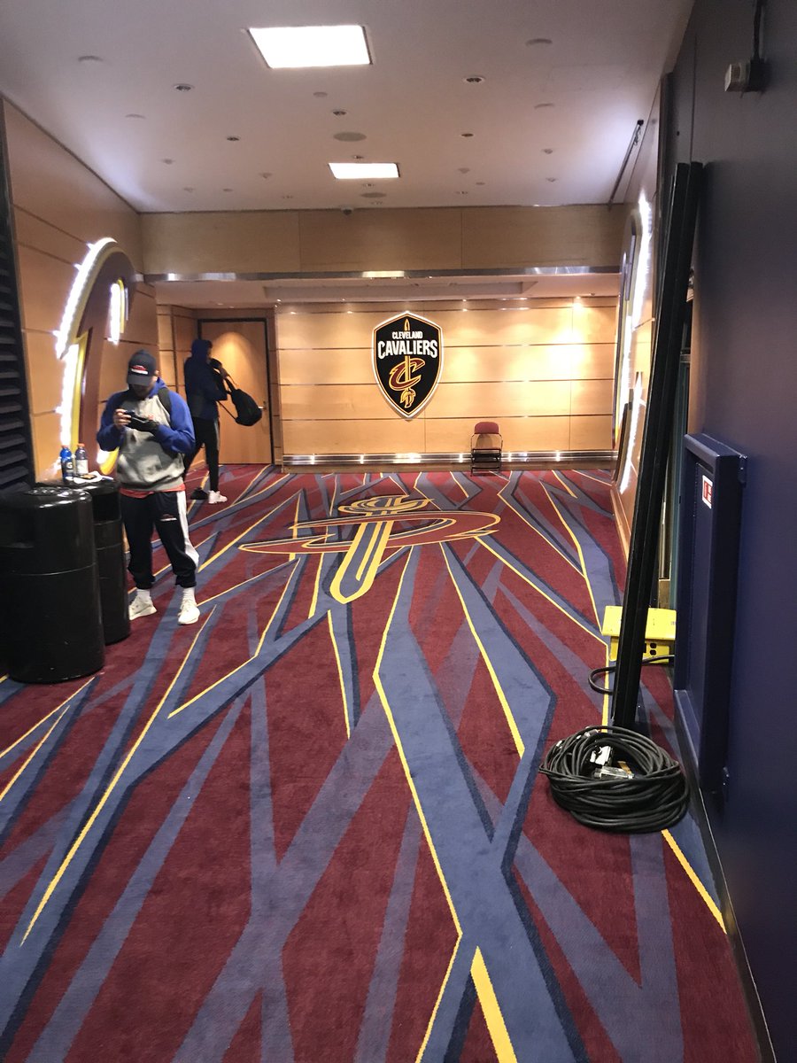 Jizzle13_'s tweet photo. Had a pretty cool experience today. “MY JOB (😁)” gave me an opportunity to play at the Quicken Loans Arena in Cleveland, Ohio in front of unbelievable fans. Really blessed. #NoLimit #HarlemGlobetrotters #StillALakerFan https://t.co/mcEsNS4uM4
