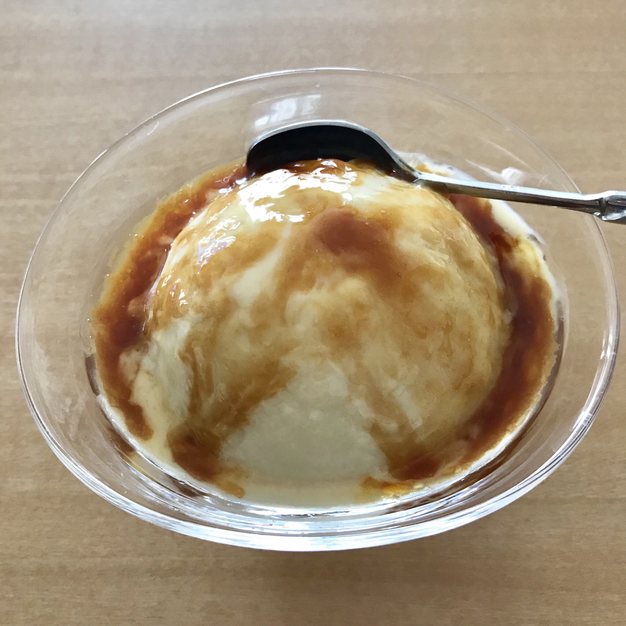 海野つなみ 今日の朝おやつは レンチンで作った焼き芋豆乳プリン わー焼き芋の匂い とウキウキして温めた塩 キャラメルソースをかけて食べたら 塩キャラメル味に 焼き芋風味 塩キャラメルに完全敗退 美味しかったですが 次のマロン豆乳は ソース