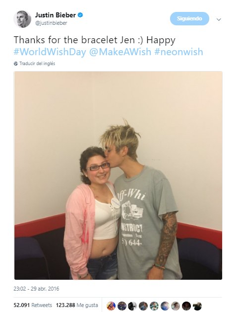 LUXYREB's tweet image. STILL WEARING HIS BRACELET FROM JEN THIS IS GREAT @justinbieber