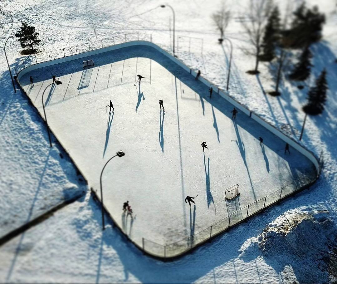 Saskatchewan's tweet image. It's a Canadian tradition! We want to see your favourite outdoor skating rinks in Saskatchewan. Share your photos by using #ExploreSask. Photos by IGers vasya.omelchuk, saskdroneshots, morganvictoriaa &amp;amp; gordvaadeland #ExploreCanada
