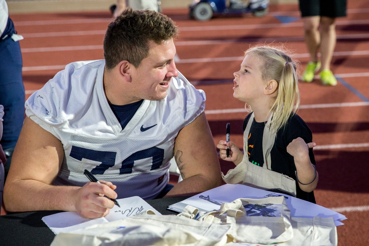 waiss_aramesh's tweet photo. .@PennStateFball players stop to sign autographs and greet children from @HopeKidsAZ after a game of kickball https://t.co/seVDXFnvKg