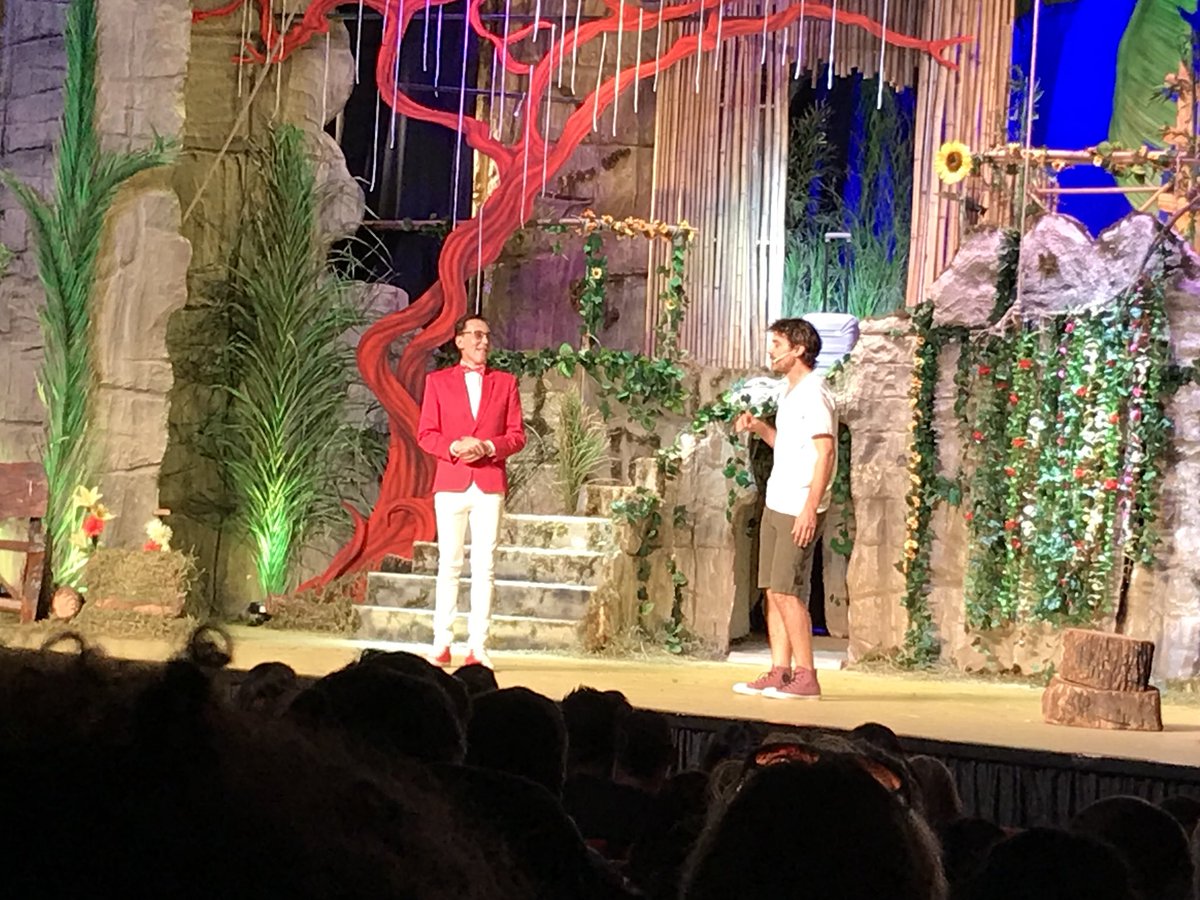PabloLayus's tweet photo. El debut de @MarceloPolino junto a @pedroalfonsoo en @islaencantadaok Excelente !! https://t.co/6nIGPnP0sR