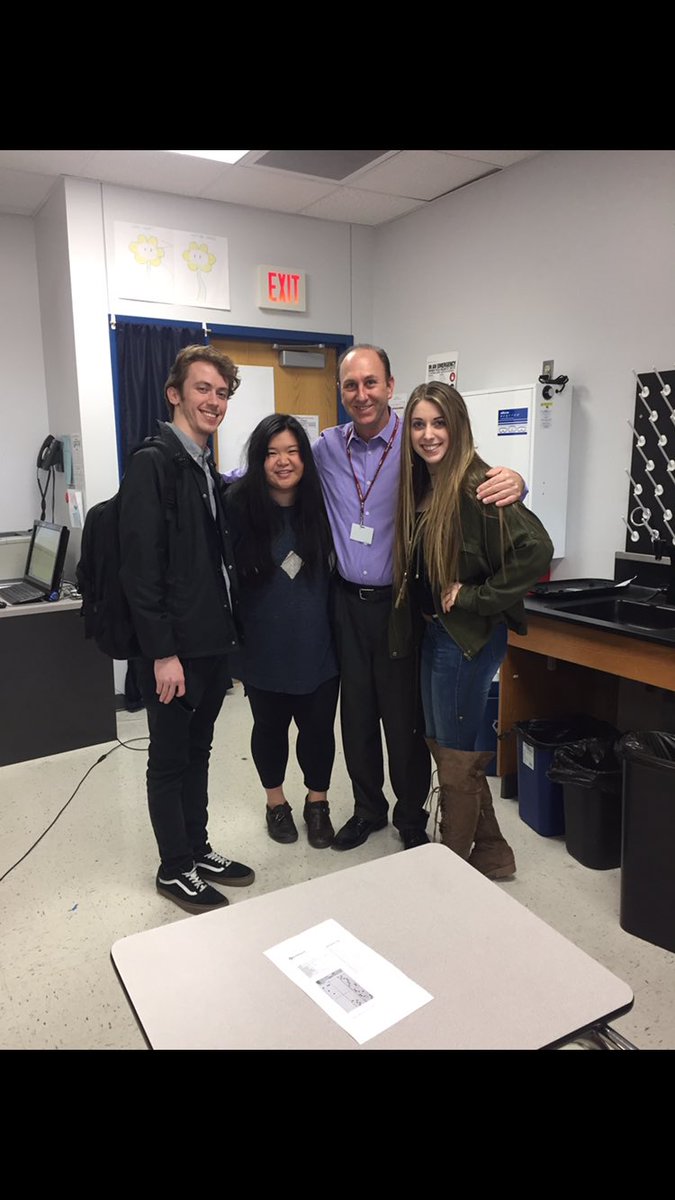 jenn_blank's tweet photo. HAPPY BDAY CONBAWN! Thanks for always putting up with Gloria and I😂 I’ll forever cherish and miss the best lab group in the world❤️ https://t.co/L6GUqtTONG